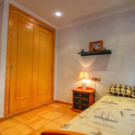 Appartement Espacious 4b In 2ºrow Of Cura Beach