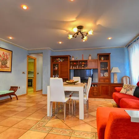 Appartement Espacious 4b In 2ºrow Of Cura Beach